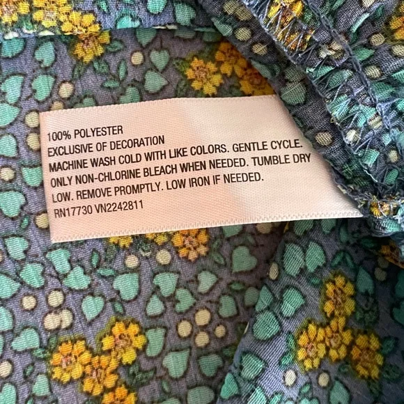 MOSSIMO Ditzy Floral Ruffled Tank - Picture 3 of 4